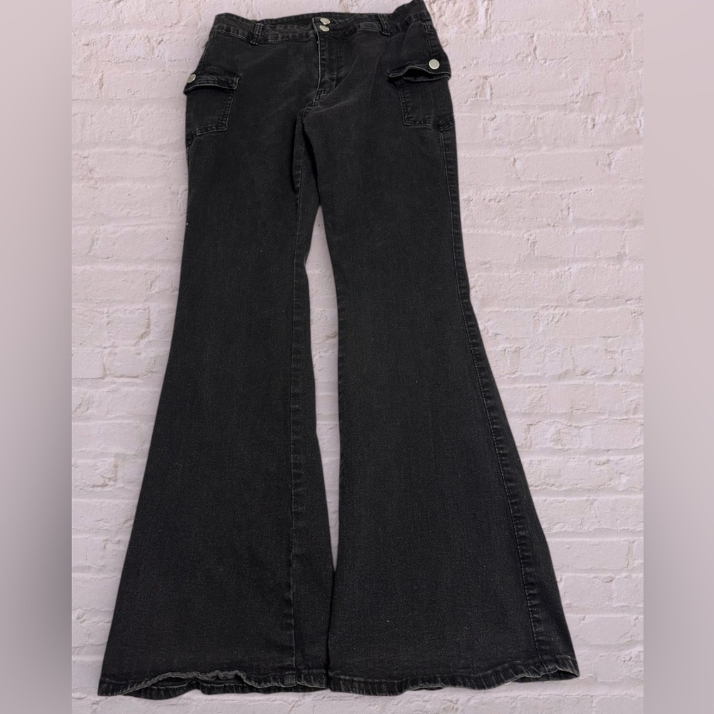 Chic Black Flare Jeans for Women
